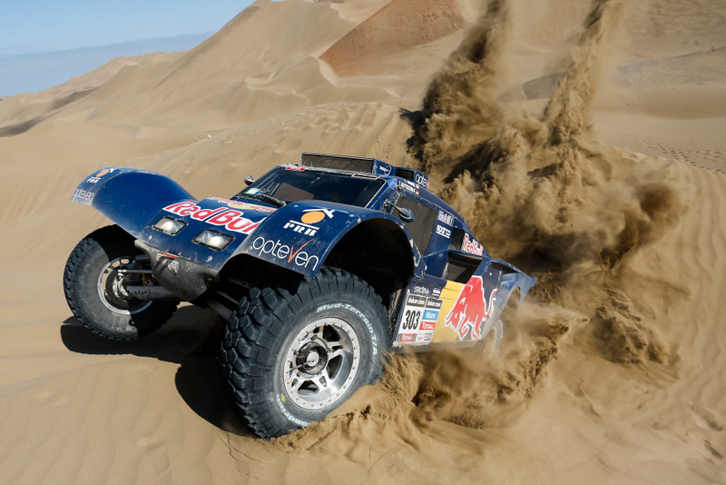 Illustration for article titled Motorcycling Legend To Drive In Peugeot's Off-Road Return To Dakar